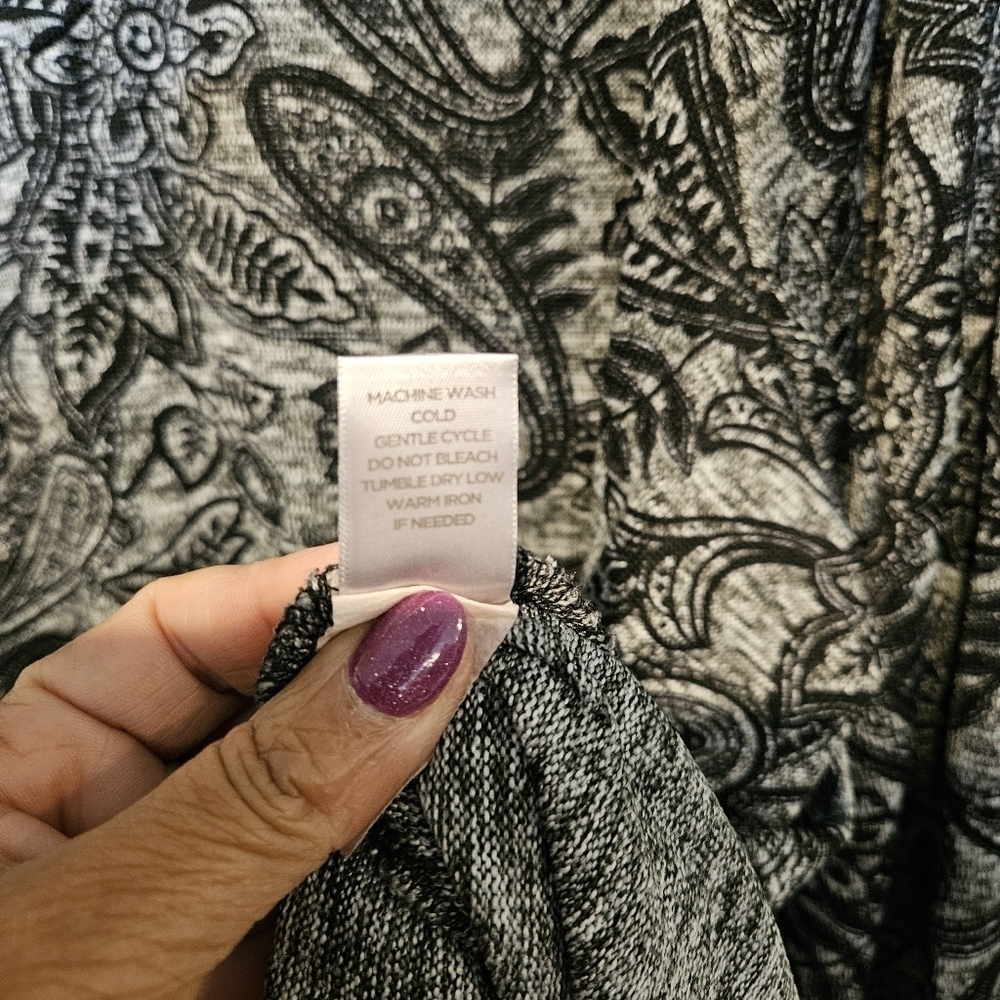 Avenue Paisley Print Tunic Top, Black & Gray, Plus-Size 26/28 - Picture 6 of 6